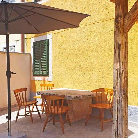 House Krizanic In Marcana, Istria, With 2 Apartments, Total 9 Guests Екстериор снимка