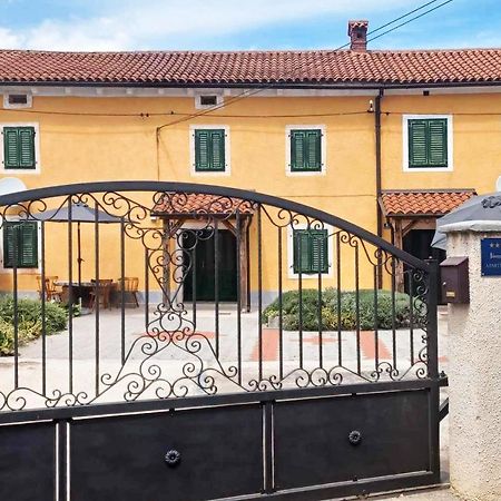 House Krizanic In Marcana, Istria, With 2 Apartments, Total 9 Guests Екстериор снимка