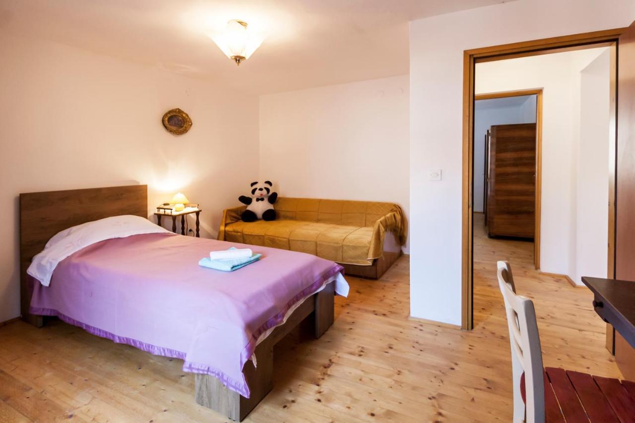 House Krizanic In Marcana, Istria, With 2 Apartments, Total 9 Guests Екстериор снимка